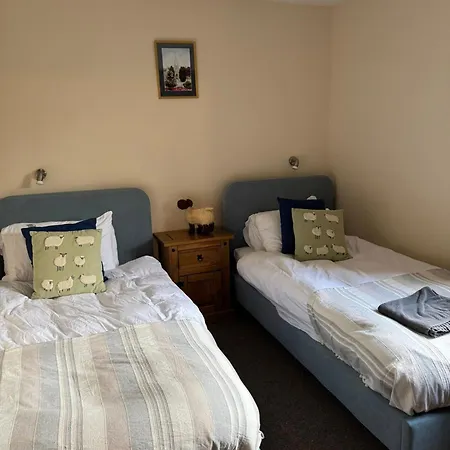 River Bank بيت للعطل