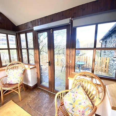 بيت للعطل River Bank