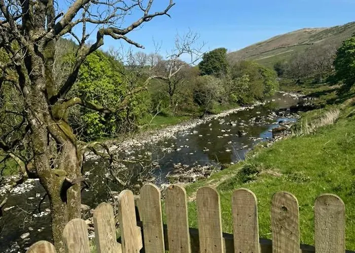 بيت للعطل River Bank